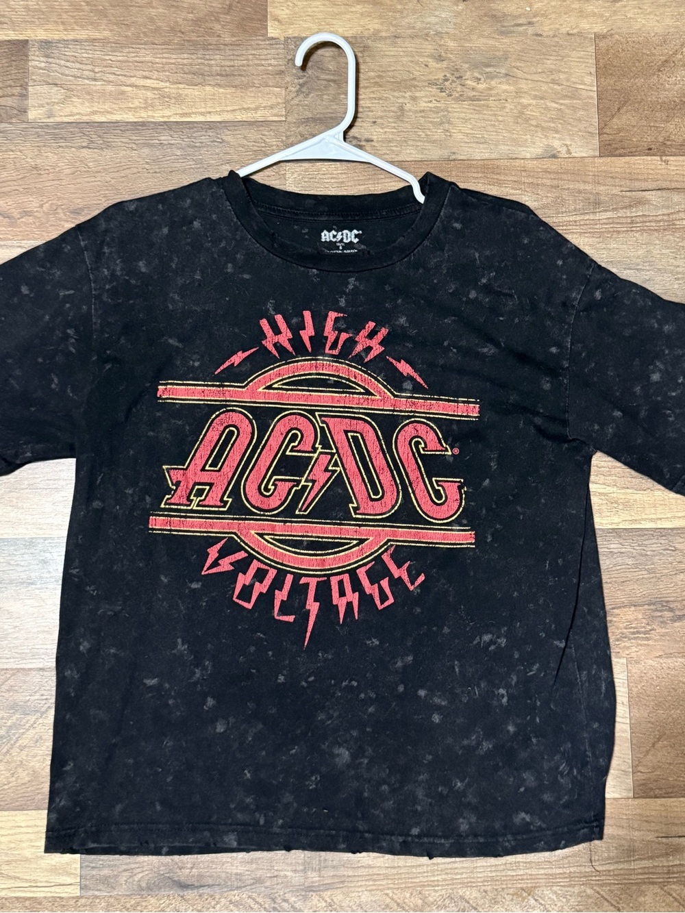 AC/DC High Voltage European Tour 1976 Graphic Tee – Acid Wash •Size Medium•